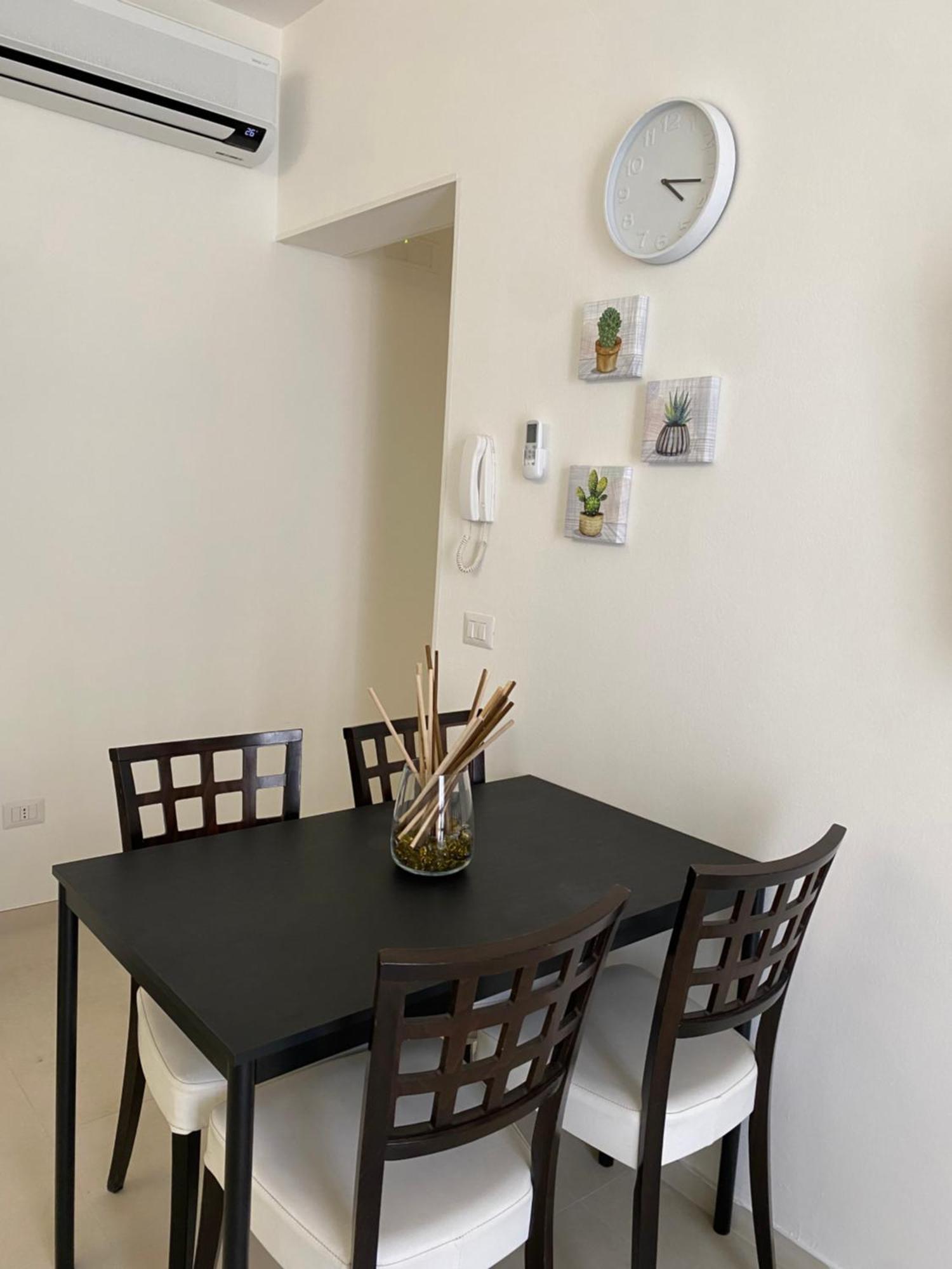 Le Buguse Suite Apartment Лече Екстериор снимка